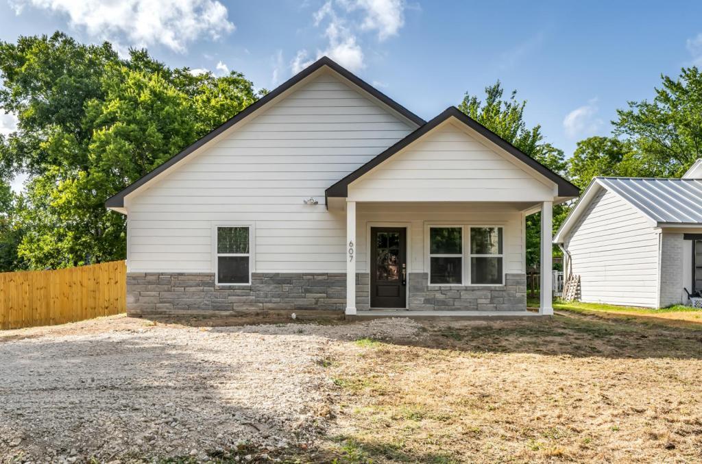 607 Fawn House for Rent in Caldwell, TX