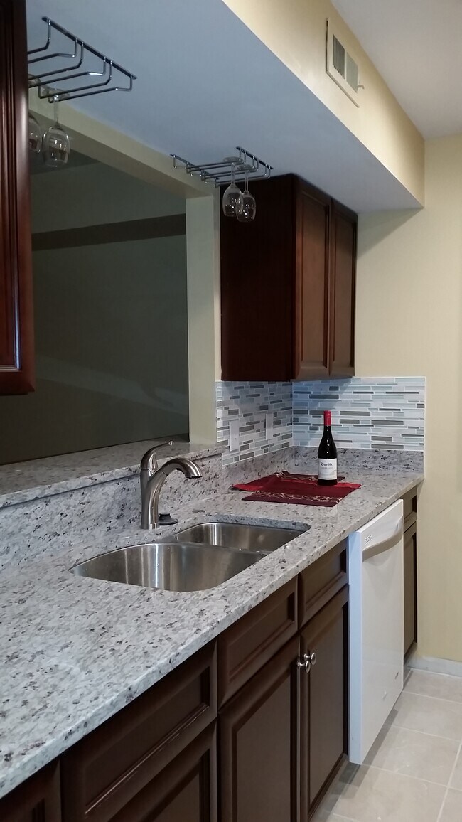 Foto del edificio - 13678 Orchard Dr