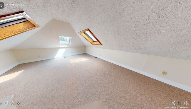 Foto del edificio - 1368 Indianola Ave