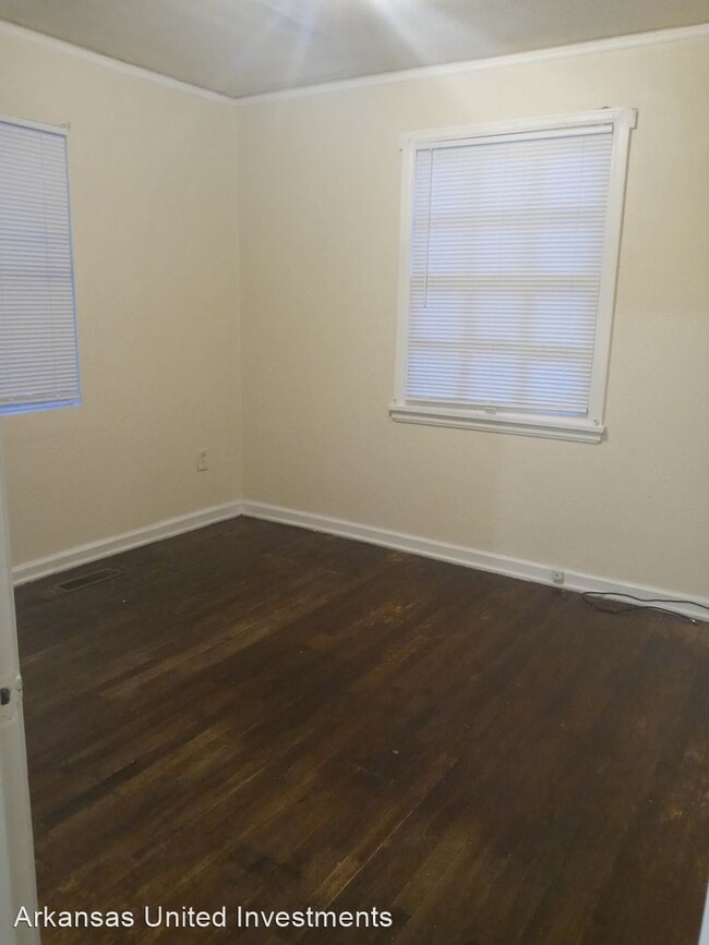 Building Photo - 2 br, 1 bath House - 4321 W 16th St