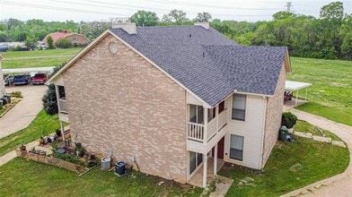 Building Photo - 808 Treadwell Ct