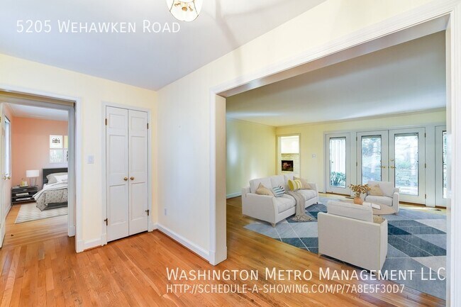 Building Photo - 5205 Wehawken Rd