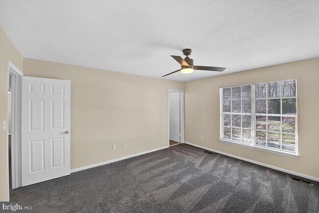 Foto del edificio - 801 High Plain Dr