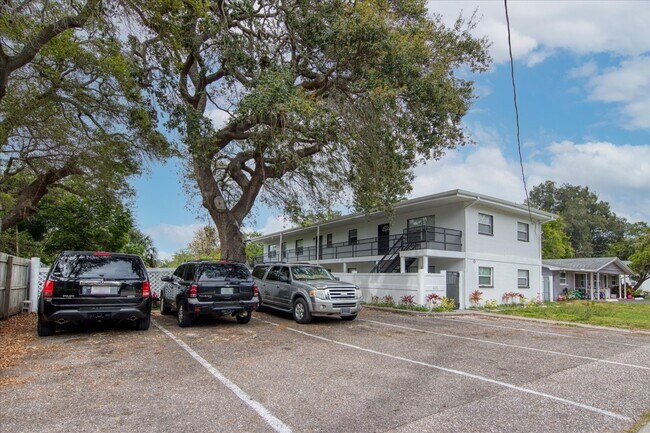 Foto del edificio - 662 Union Street, Unit 2C