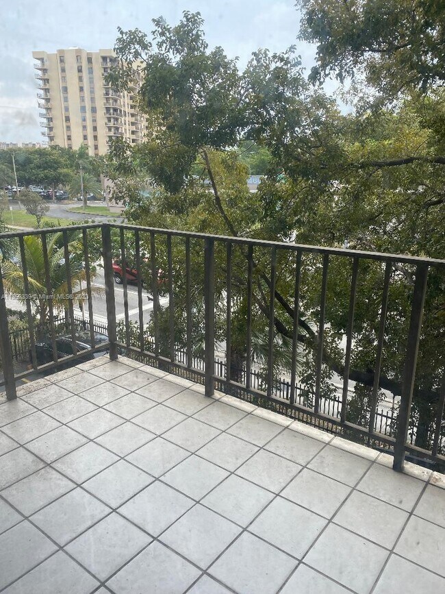 Foto del edificio - 1465 NE 123rd St
