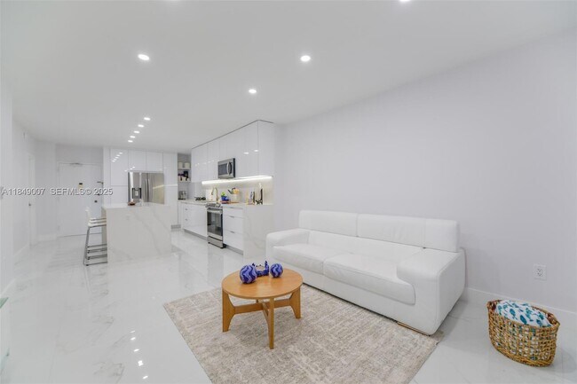 Foto del edificio - 1950 S Ocean Dr