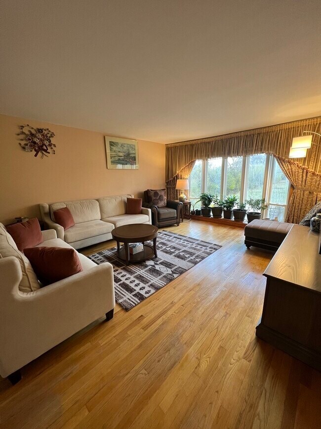 Foto del edificio - 7873 N Nordica Ave