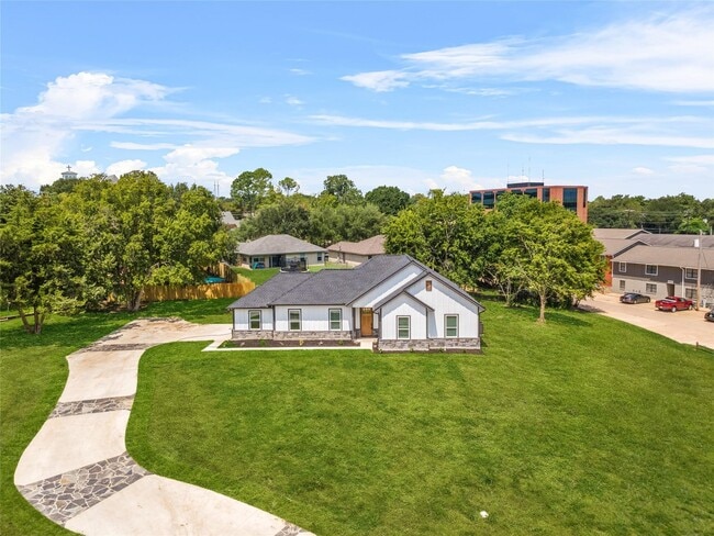 Foto del edificio - 2315 Progress Dr