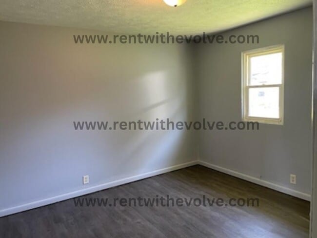 Foto del edificio - 225 S Angle St