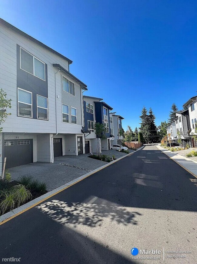 Foto del edificio - 3 br, 2.5 bath Townhome - 14925 44th Ave W...