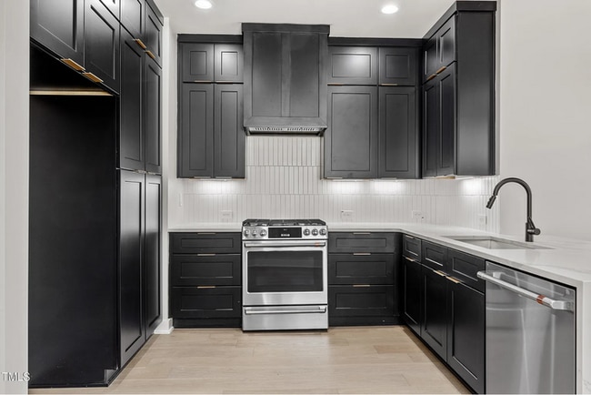 Foto del edificio - Build Equity While Leasing - Lease and Own...