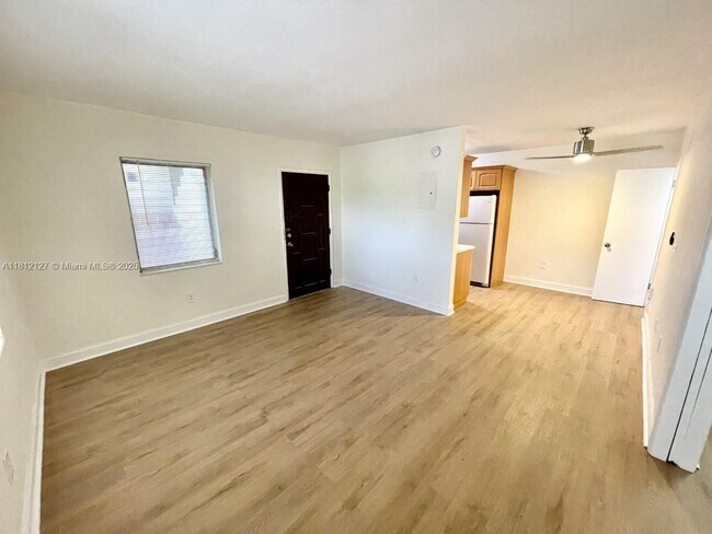 Building Photo - 218 Santillane Ave