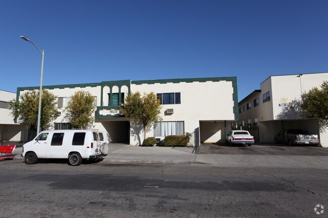 Park Parthenia Apartments Northridge Ca Building Photo Park Parthenia