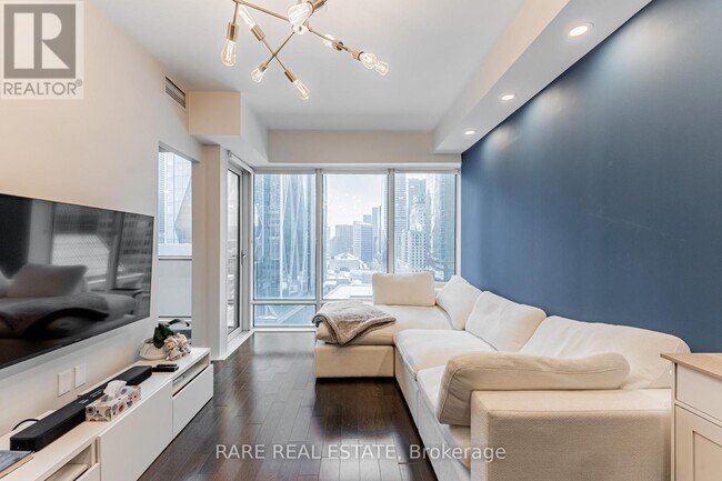 Building Photo - 8 The Esplanade