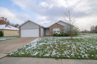 Building Photo - 1400 Bodie Dr