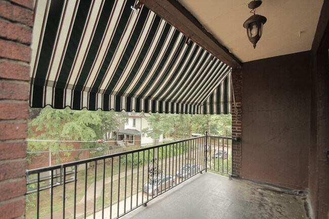 Photo - 609 Mifflin Ave Apartments