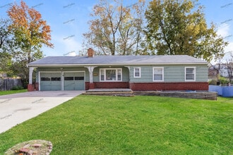 Building Photo - 4705 Vermont Ave