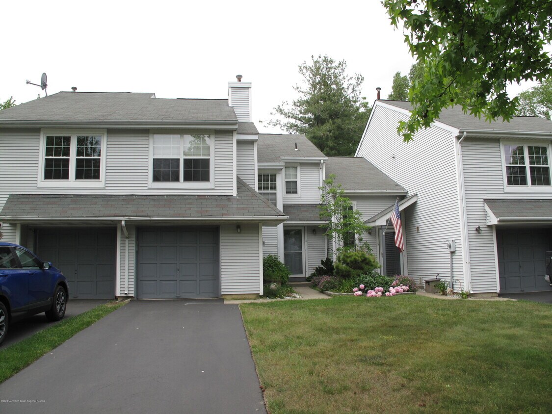 11 Malibu Dr, Eatontown, NJ 07724 Condo for Rent in Eatontown, NJ