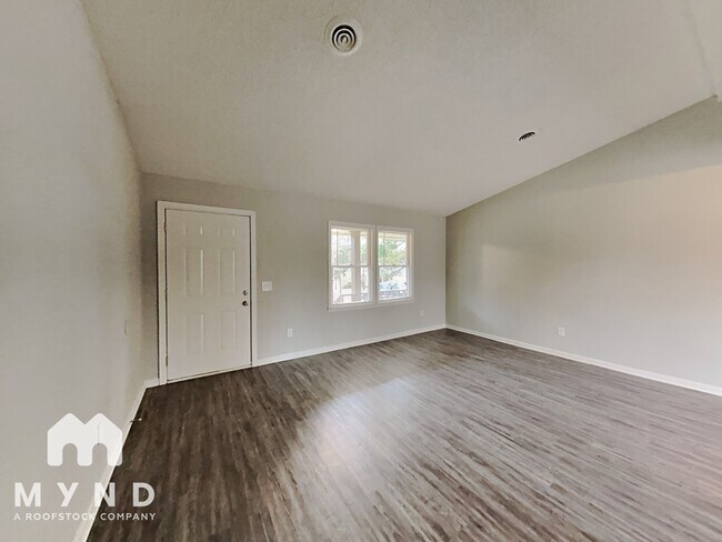 Foto del edificio - 2814 Bay Leaf Dr SE