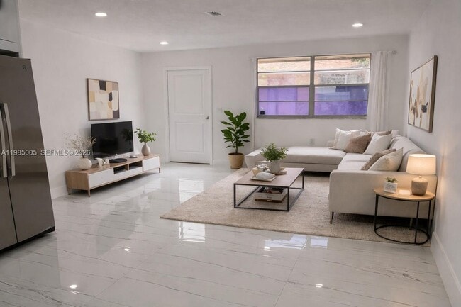 Foto del edificio - 111 SW 8th Ct