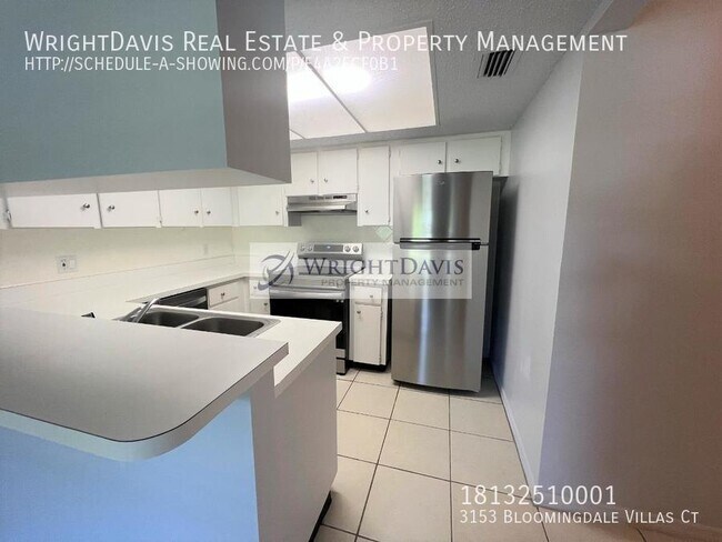 Foto del edificio - 3153 Bloomingdale Villas Ct