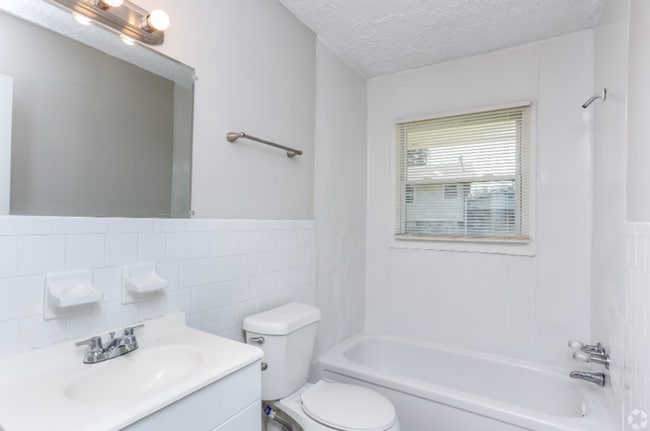 Interior Photo - Magnolia Gardens