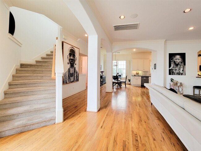 Foto del edificio - 1421 Bremond St