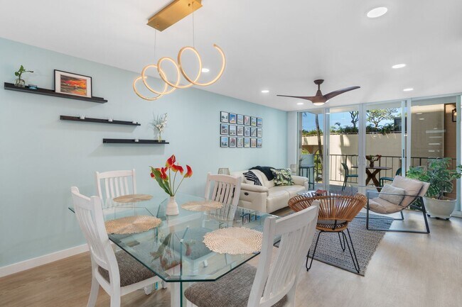Foto del edificio - Waikiki Beach Gem- Fully Furnished 2BR/2BA...