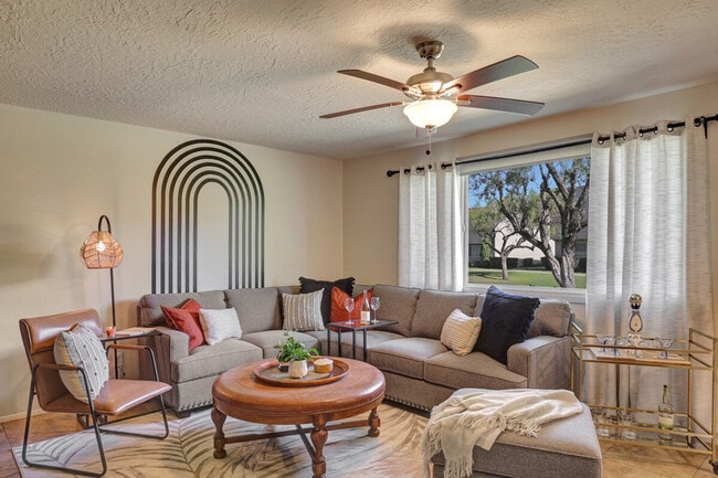 Foto del edificio - 6833 E Osborn Rd
