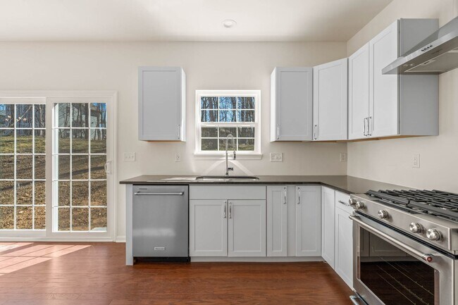 Foto del edificio - 1824 Forest View Ct
