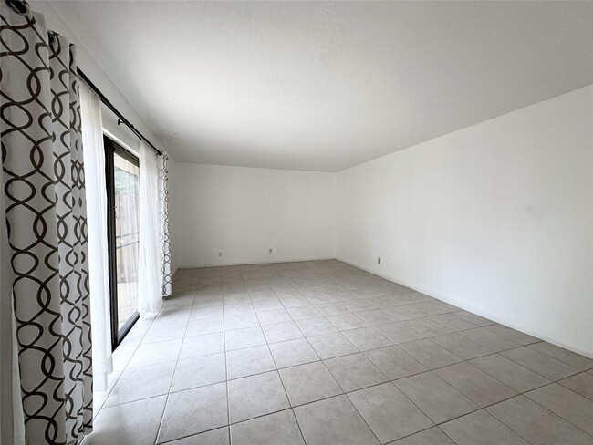 Building Photo - 3103 Spanish Wells Dr