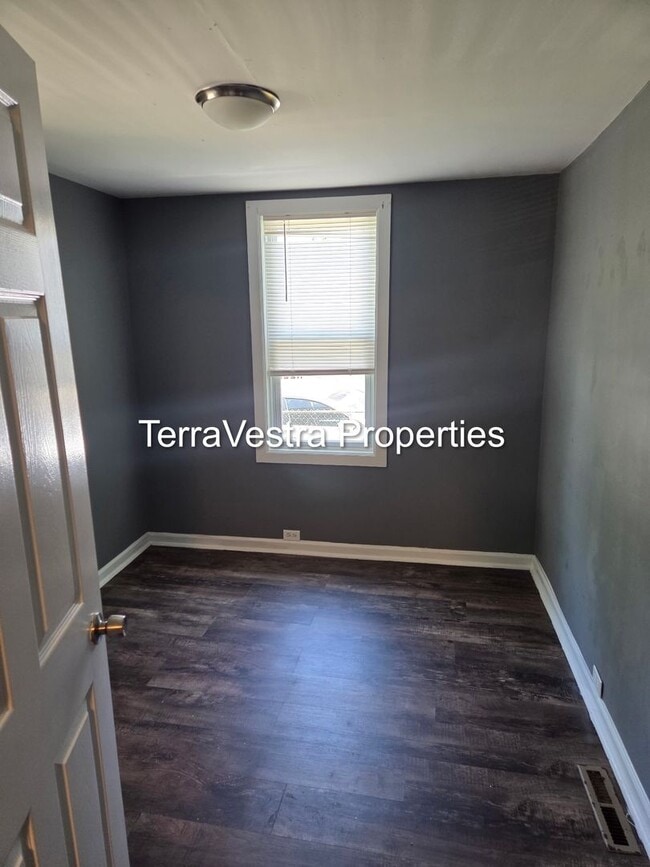 Photo - Single Family in Paulsboro! Eligible for $500 Security Deposit. House