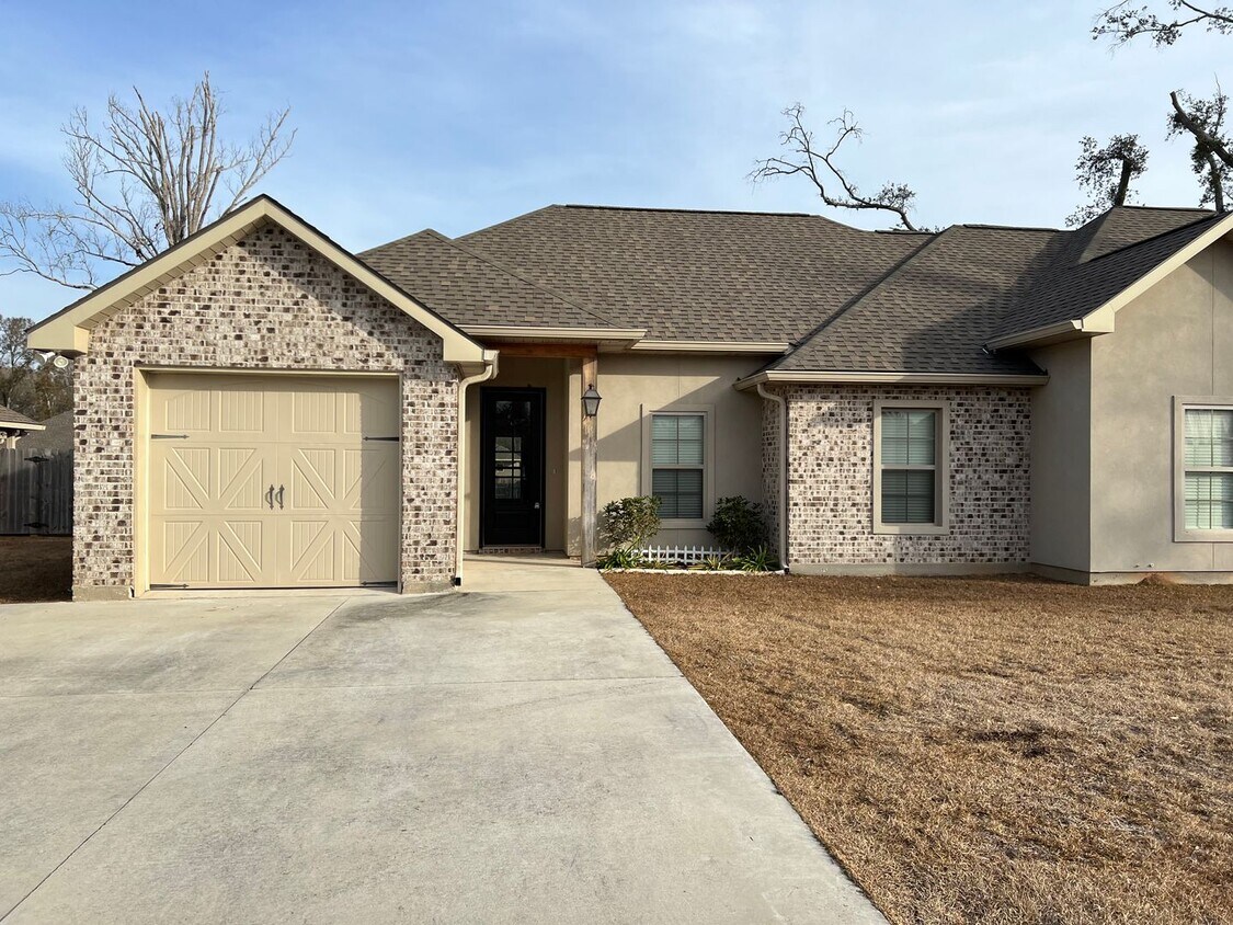 Luxury Townhome For Lease! Townhome Rentals in Hammond LA