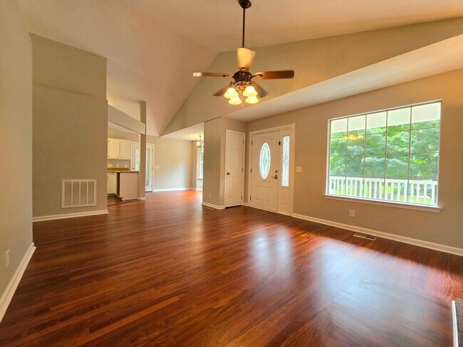 Foto del edificio - 503 Dunwoody Dr