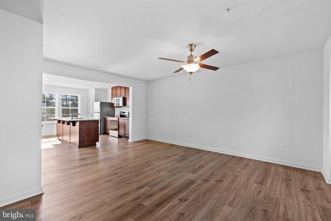 Building Photo - 446 Carrolton Ave