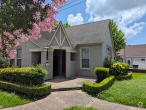 Building Photo - 328 Mockingbird Ln