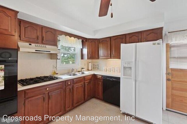 Foto del edificio - 3 br, 1.5 bath House - 3435 Kingston Road