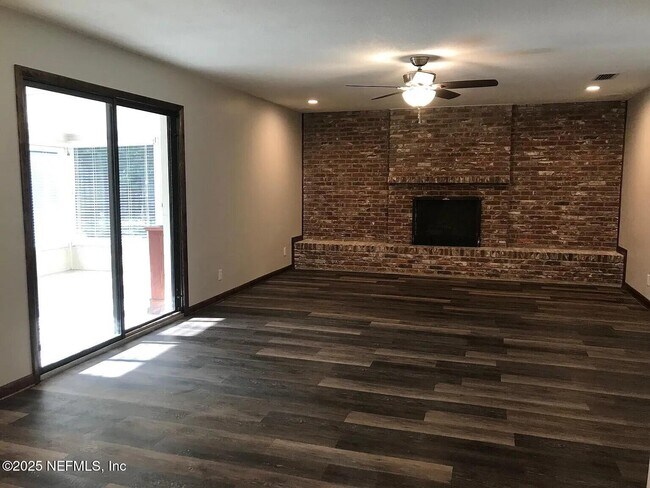 Building Photo - 3462 NW 35th Pl