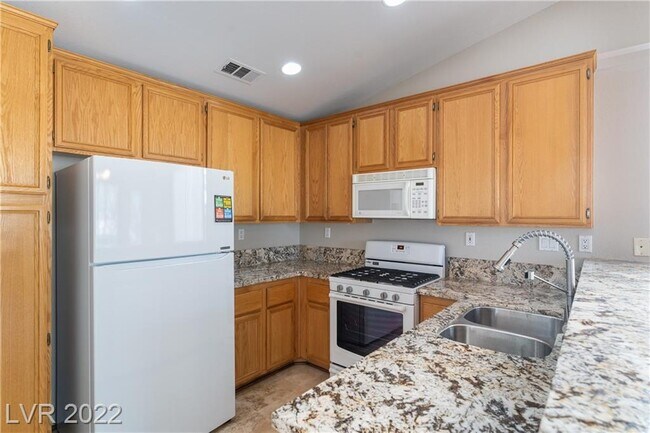 Building Photo - 1732 Del Mira Dr