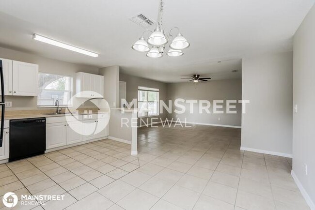 Building Photo - 1343 15th St S, St Petersburg, FL 33705