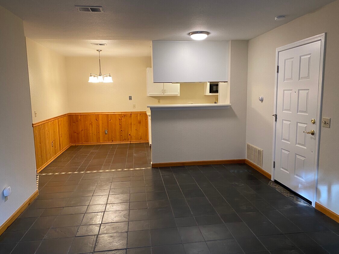 8201 Camino Colegio Unit 109, Rohnert Park, CA 94928 Condo for Rent