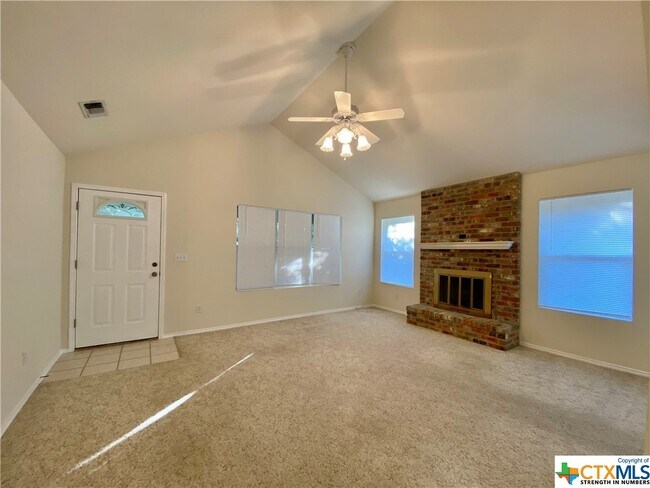 Foto del edificio - 1593 Amanda-