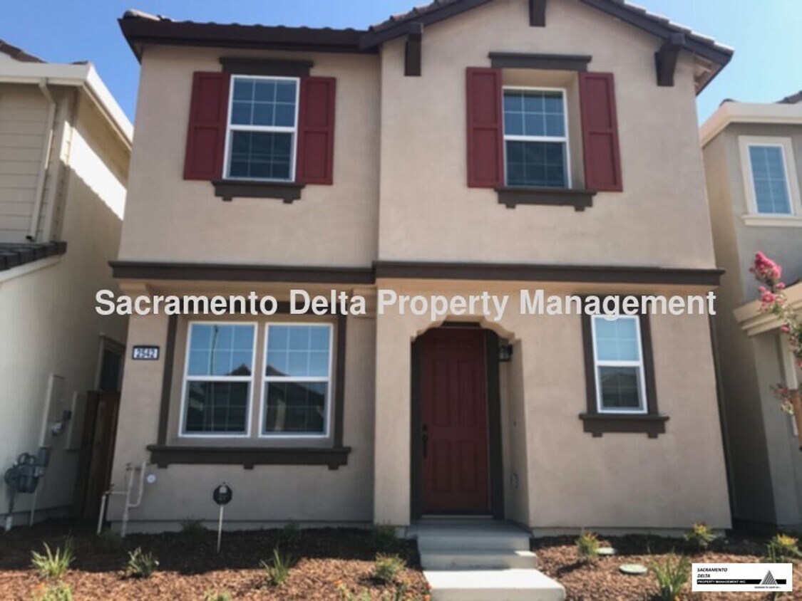 Primary Photo - Newer Construction Natomas Home