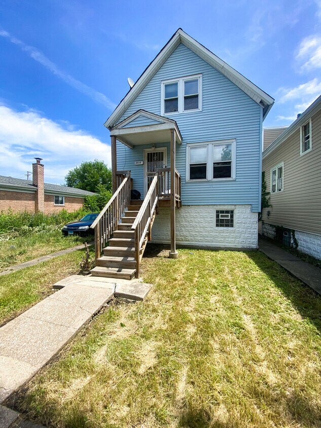 Foto principal - 8933 S Halsted St