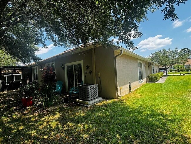Foto del edificio - 5549 Autumn Shire Dr