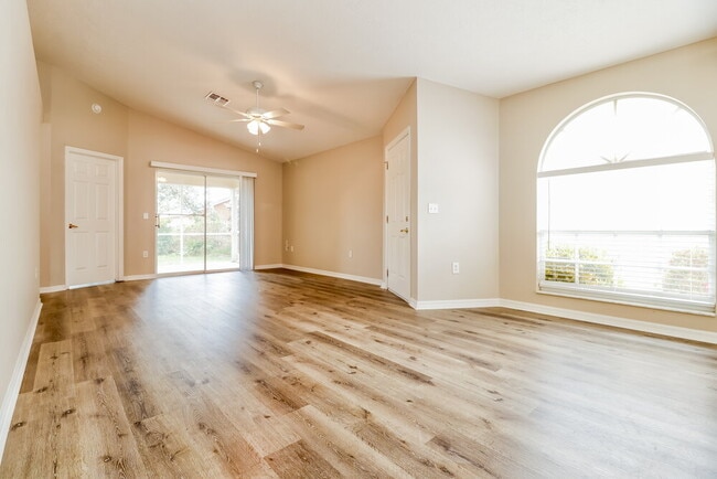 Building Photo - 7918 Barclay Rd
