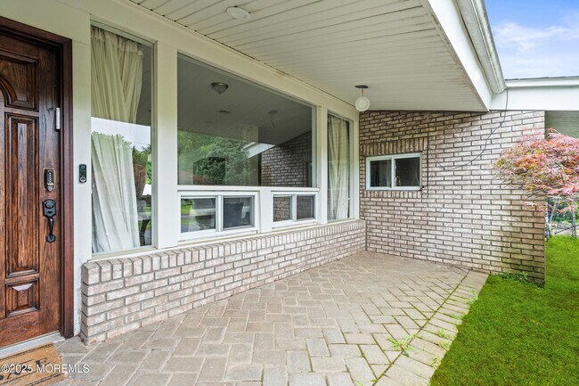 Foto del edificio - 606 Deal Rd
