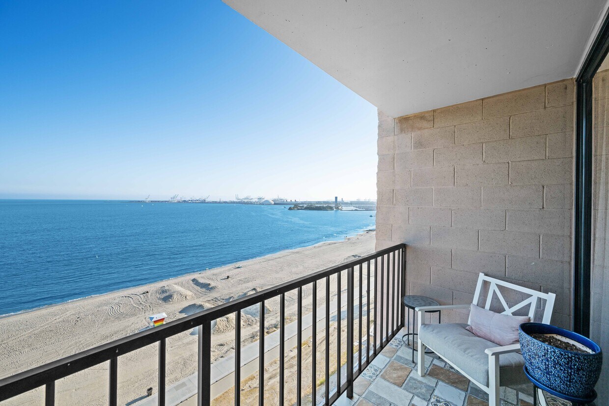 Foto principal - 1750 E Ocean Blvd