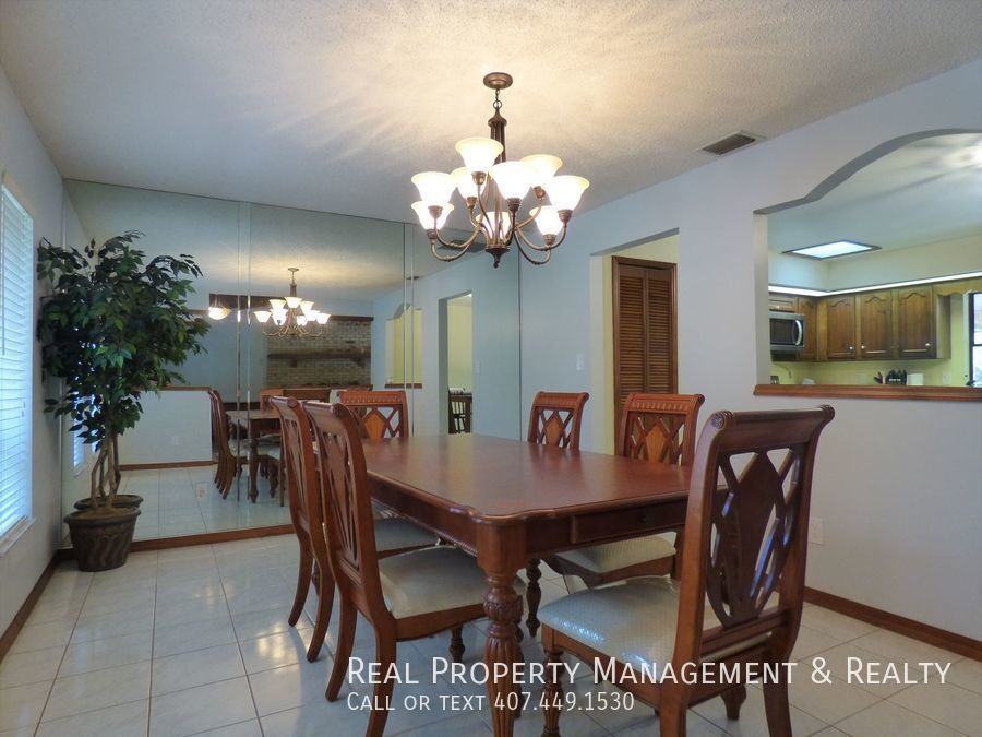 Primary Photo - Big 3 BR / 2 BA Home In Lake Irma Estates