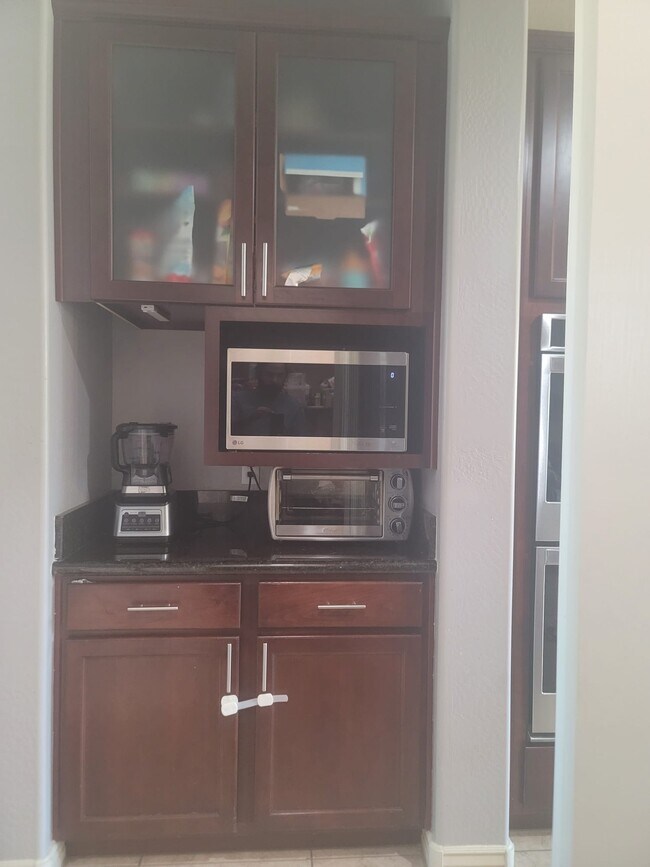 Foto del edificio - 3354 E Grand Canyon Dr